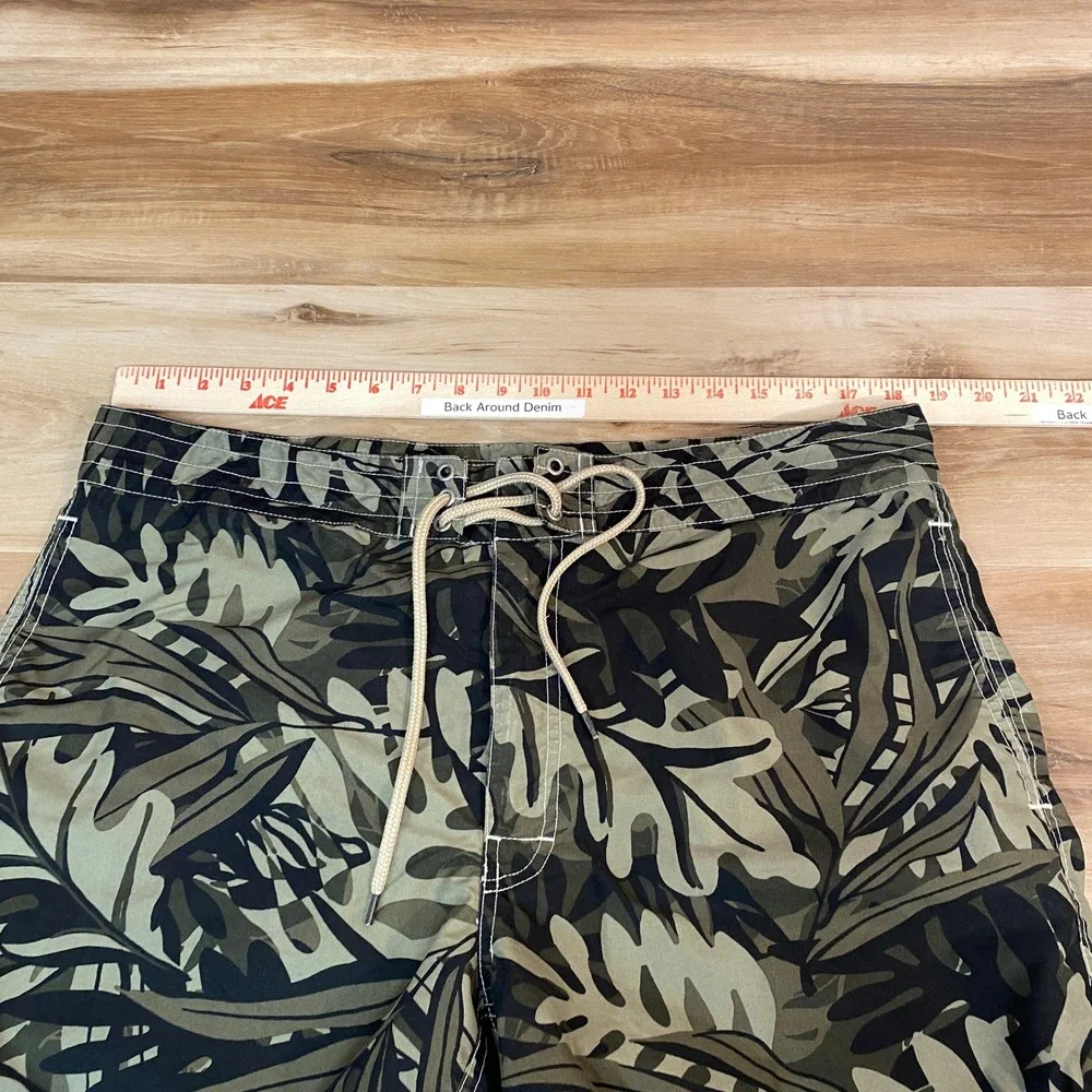 Polo Ralph Lauren Mens Tropical Leaf Camo‎ Board Shorts Olive Green Size 36